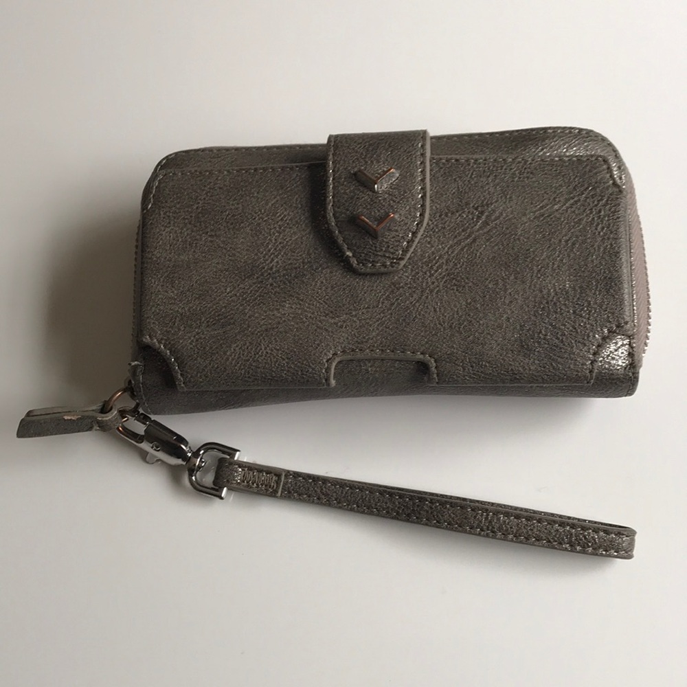 Stella and Dot silver wristlet wallet